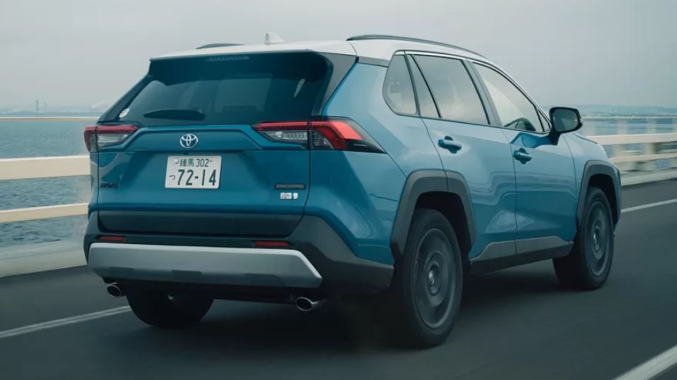 2025 تویوتا راوفور